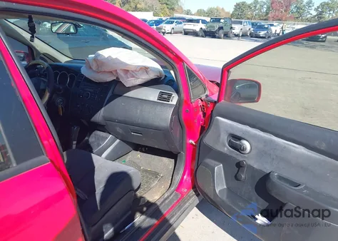 2009 Nissan Versa 1.8S z USA, uszkodzony, nr VIN 3N1BC13E89L368250